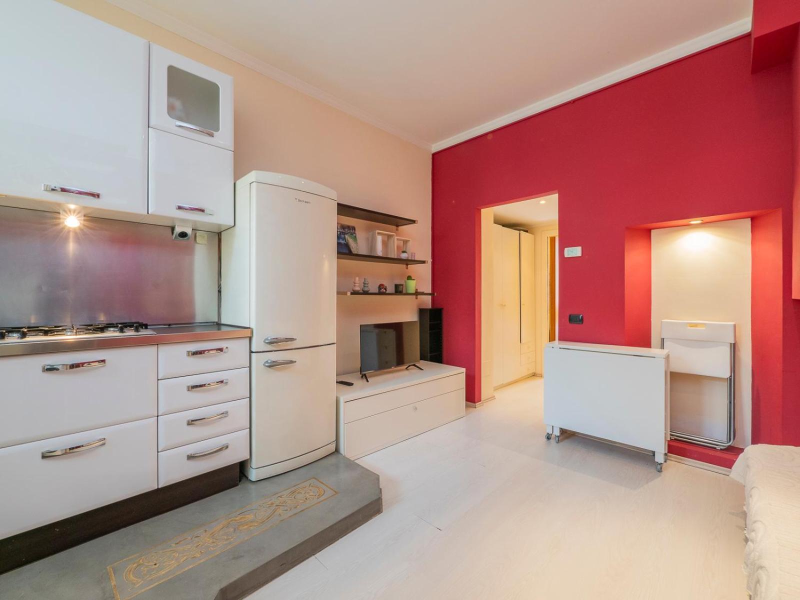 Xenia - Colorful In Fiera Area Apartment