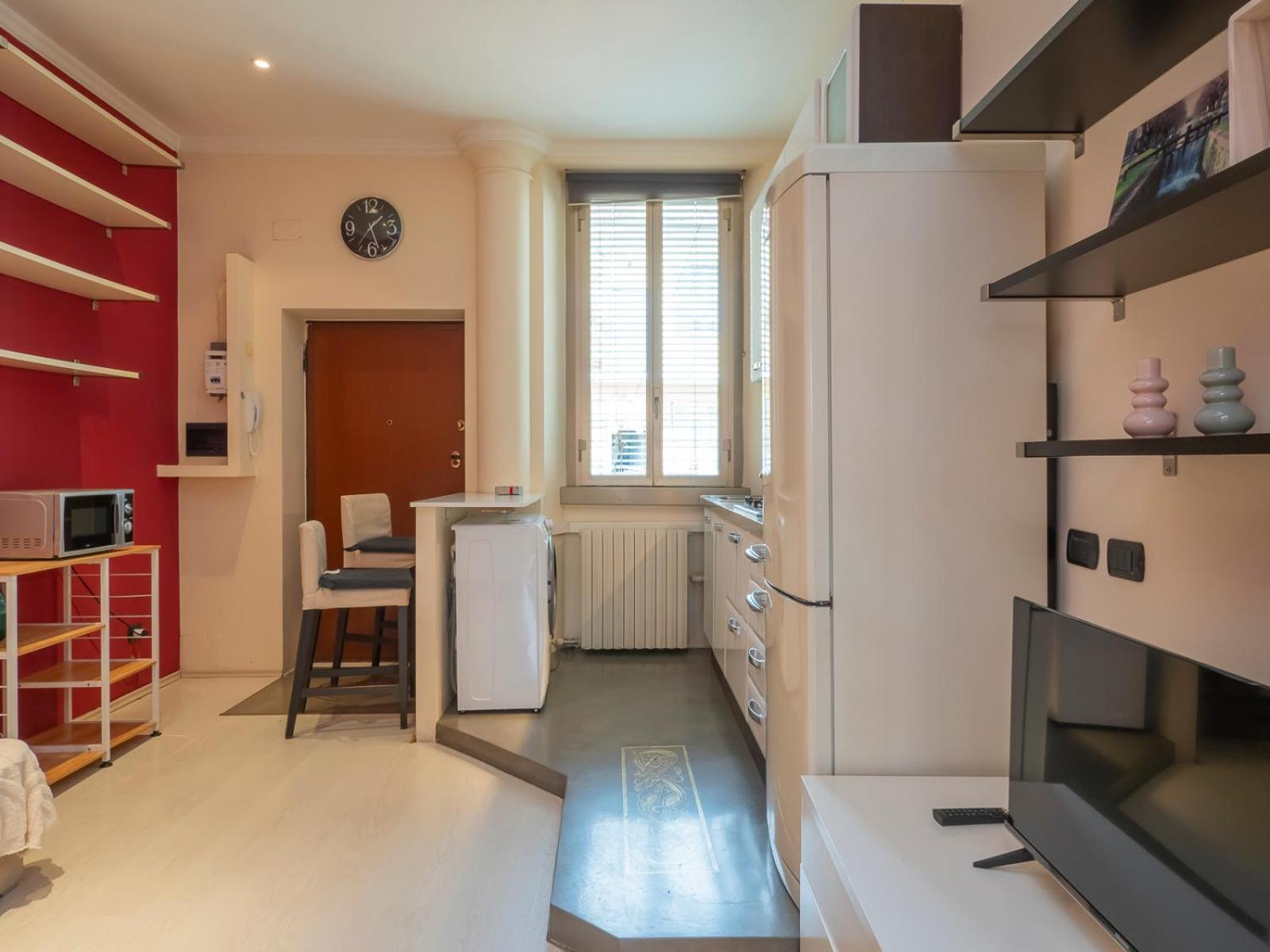Xenia - Colorful In Fiera Area Apartment *