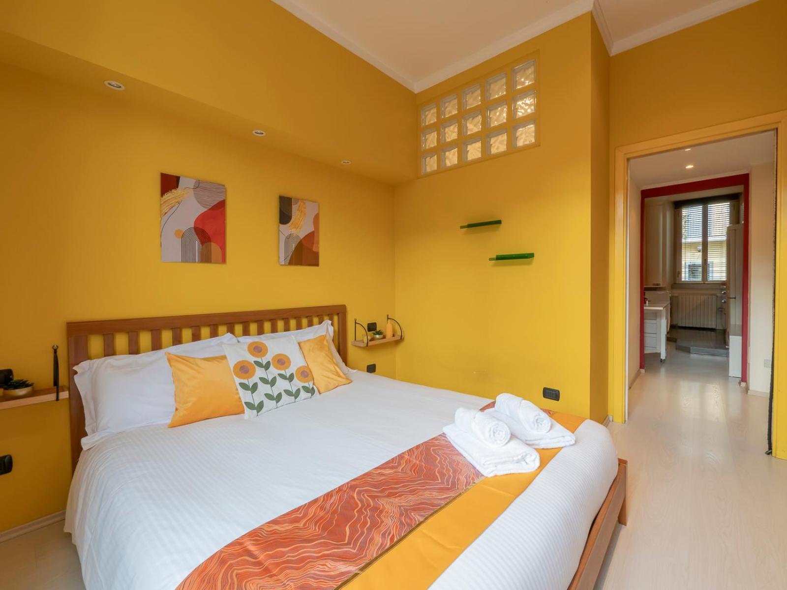 Appartement Xenia - Colorful In Fiera Area Milaan