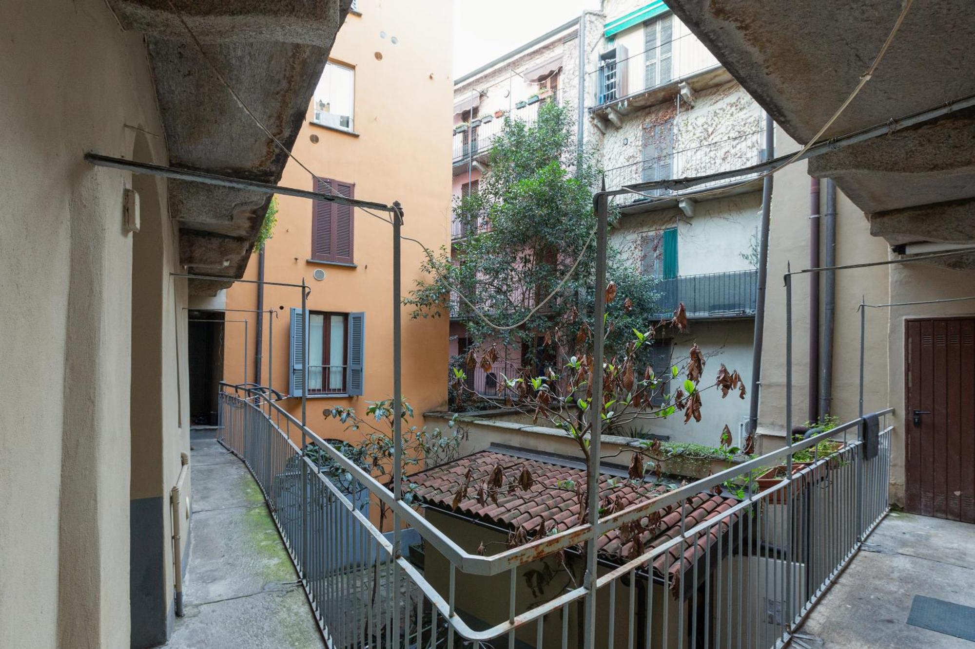 Guesthost - Sant'Ambrogio Modern Studio