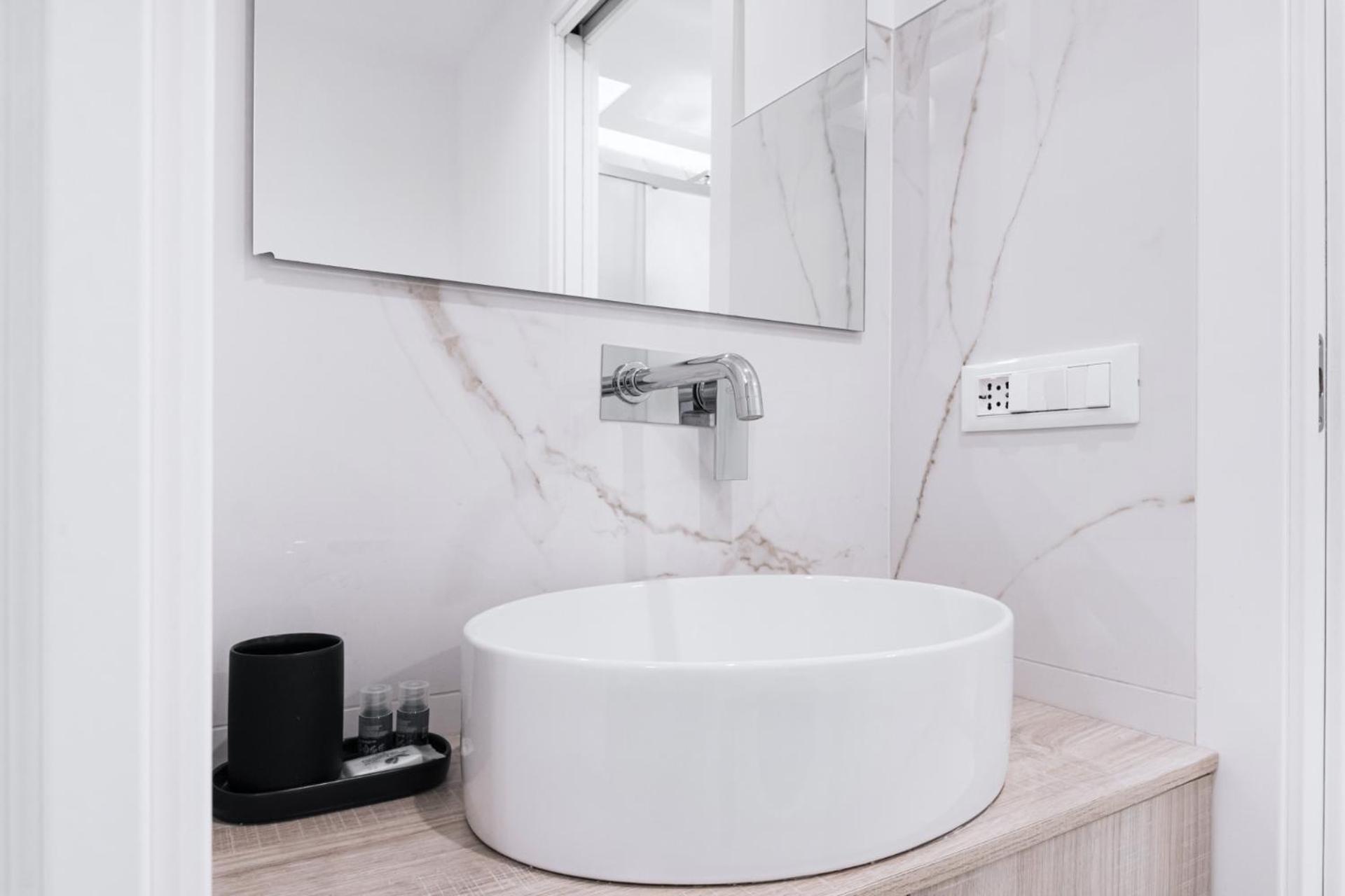 Apartment Easylife - Residenza Chic Vicino Al Duomo