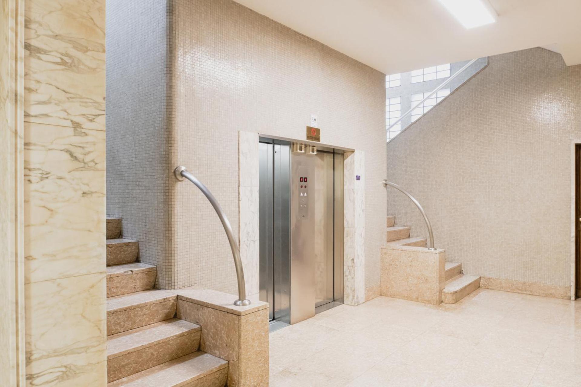Apartment Easylife - Residenza Chic Vicino Al Duomo Milan