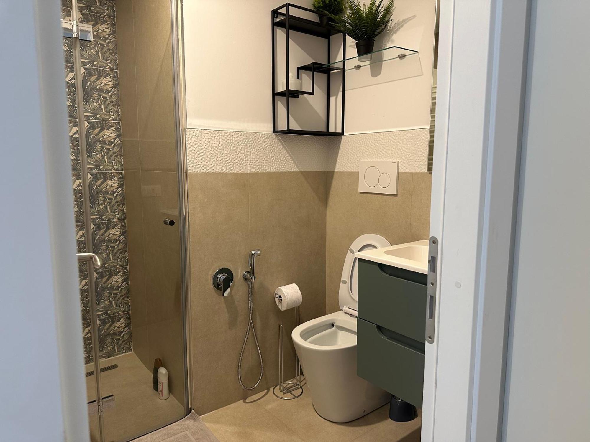 Repetti Design - 10 Min To Centre & Airport