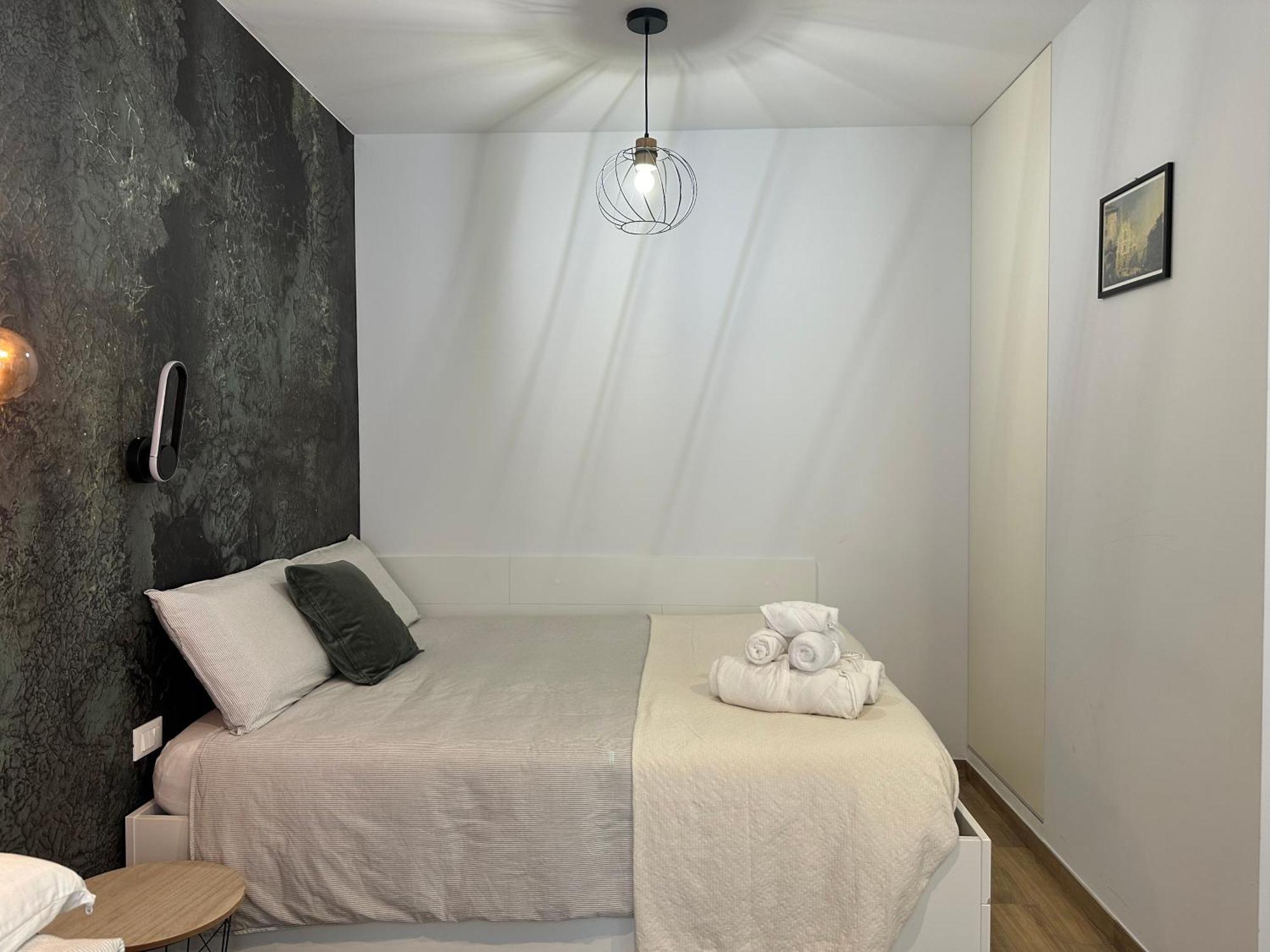 Repetti Design - 10 Min To Centre & Airport Apartment