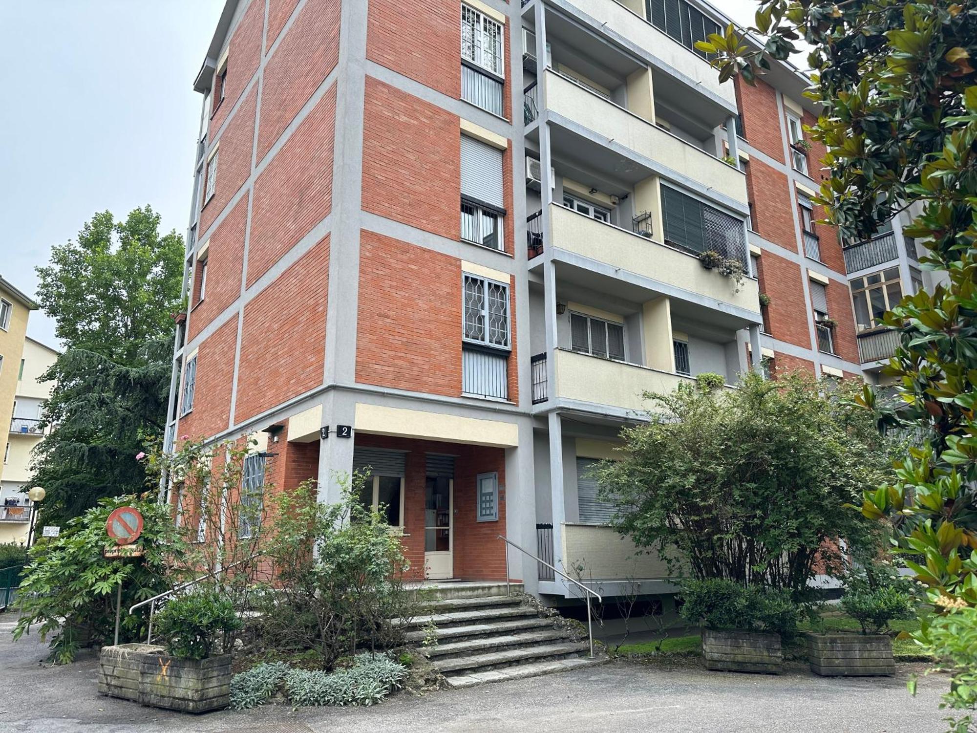 Repetti Design - 10 Min To Centre & Airport Apartment