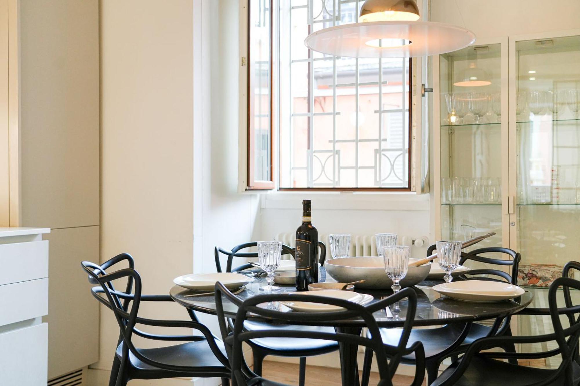 Porta Garibaldi Luxe Apartment