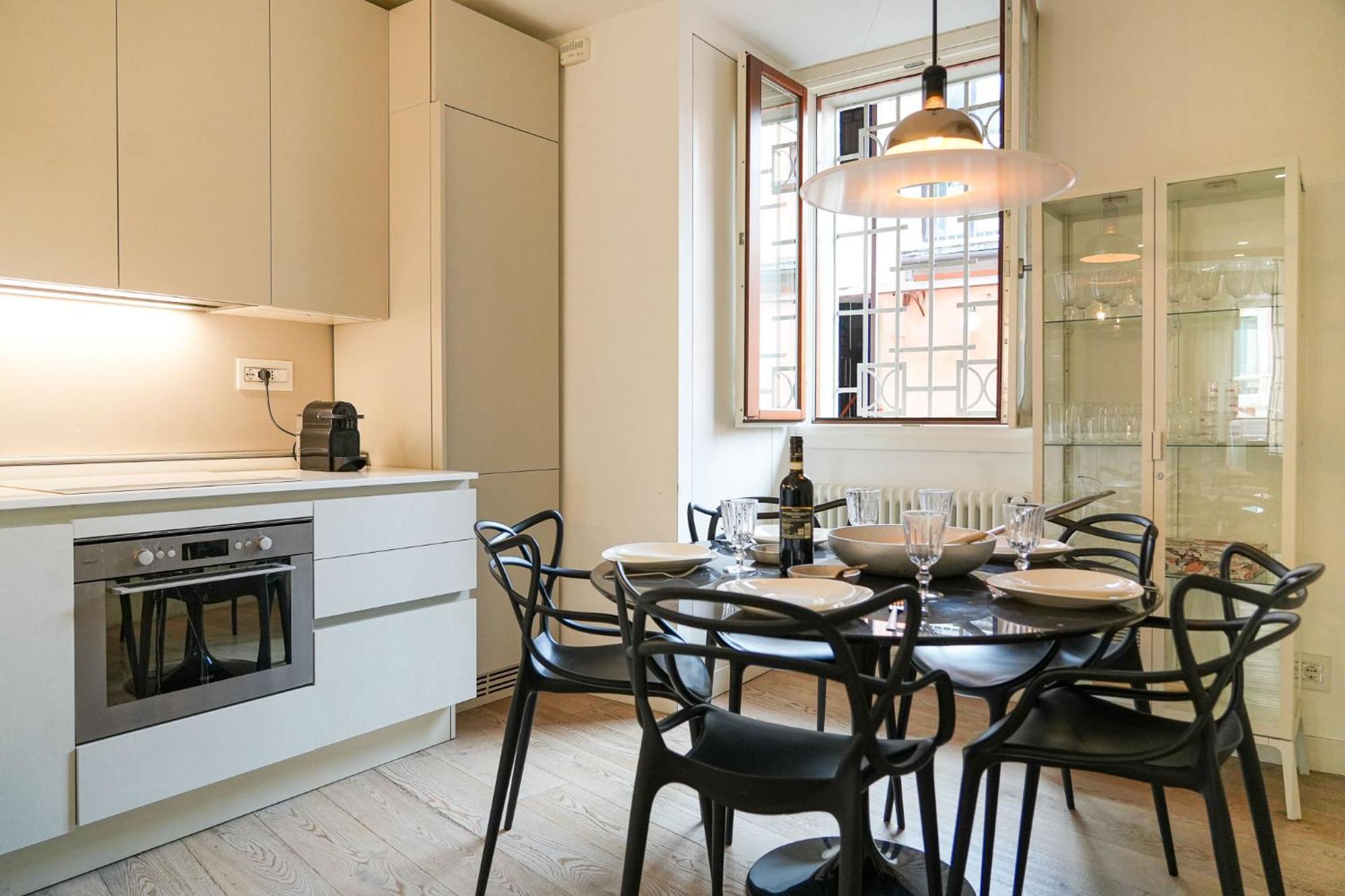 Porta Garibaldi Luxe Apartment *