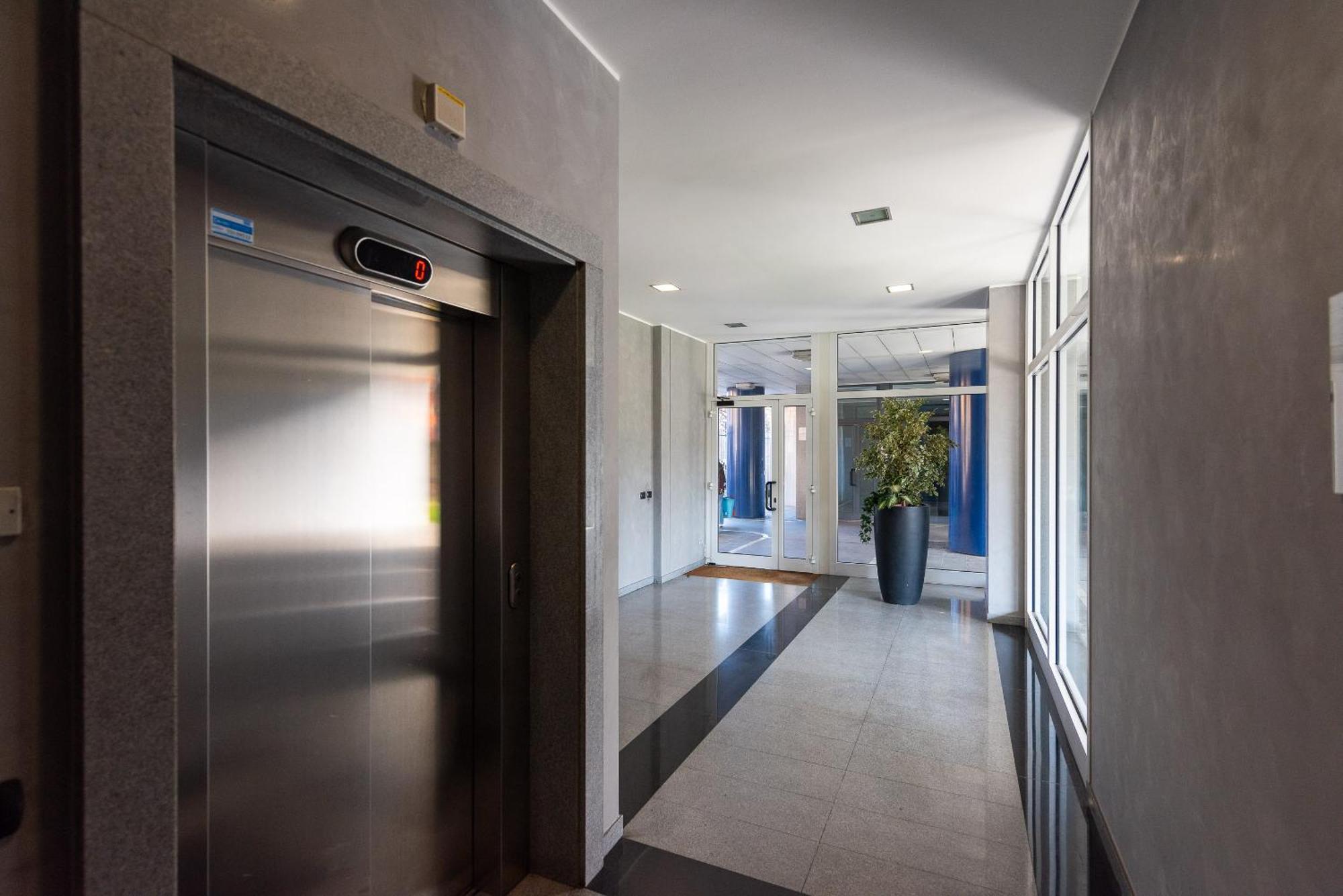 Daniele Flat - Free Wi-fi & M4 Metro Apartment Mailand