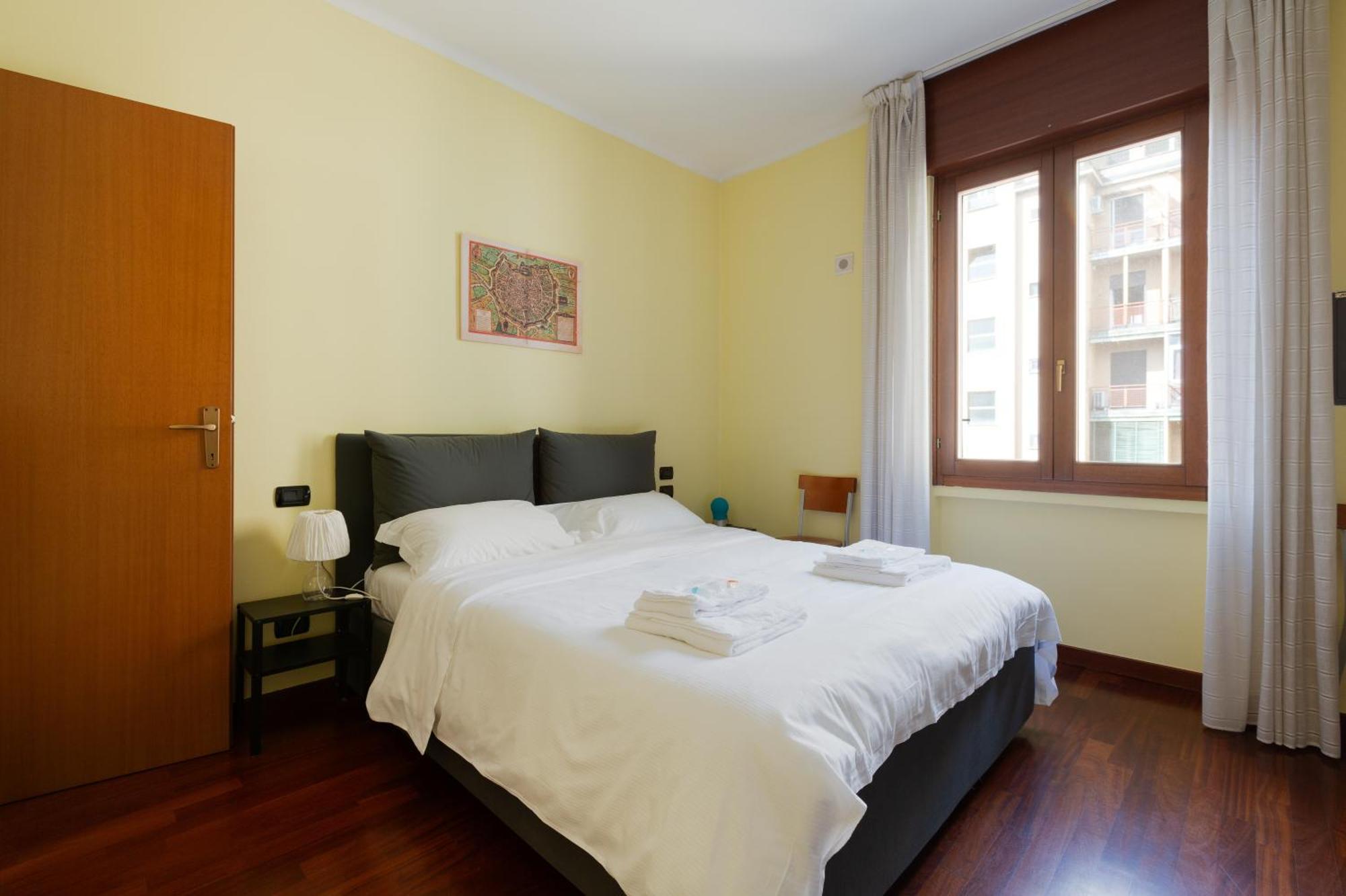 Sondrio M3 - Spacious With Balcony! Appartamento