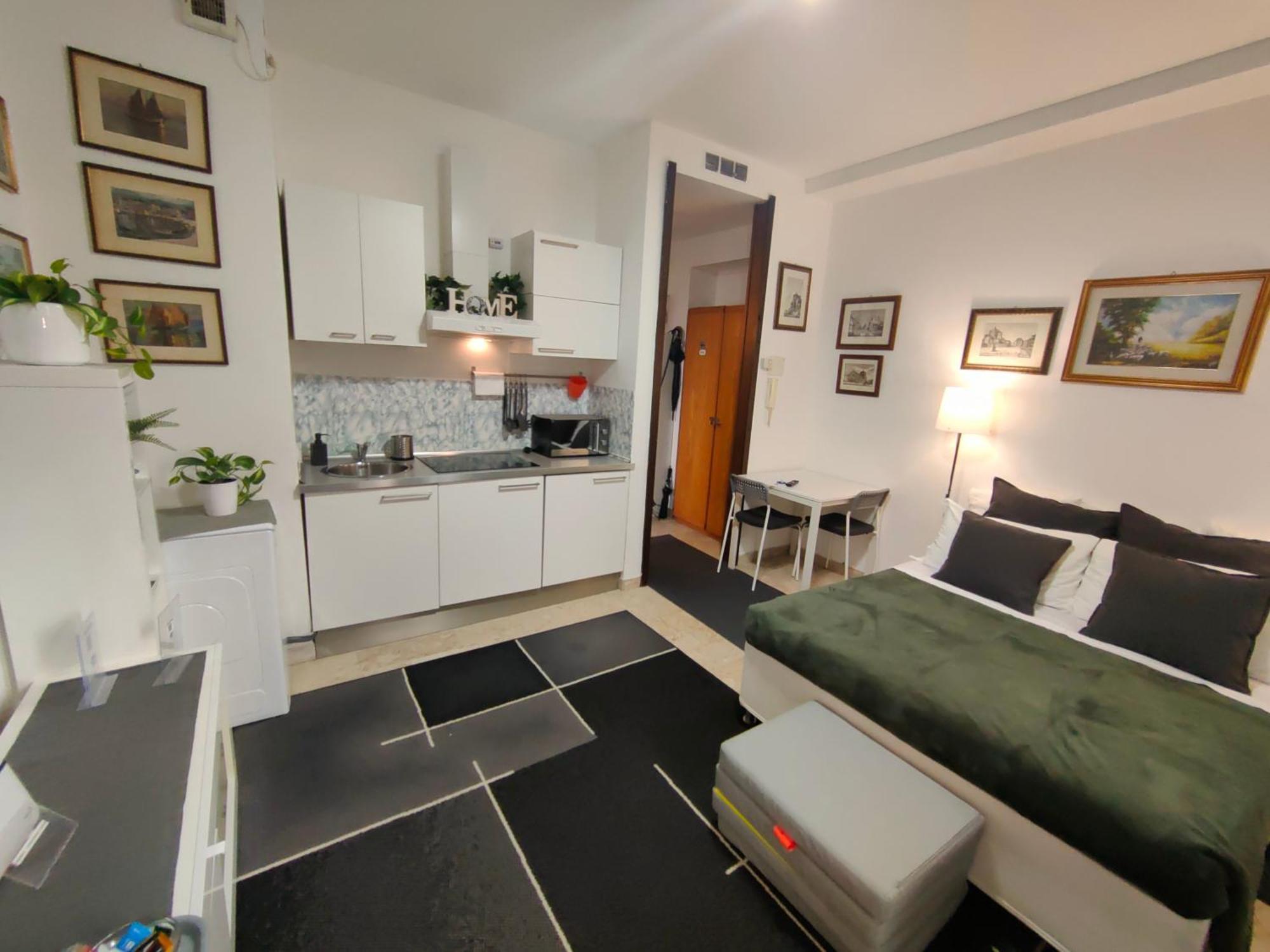 Short Rent Porta Vittoria Apartment *