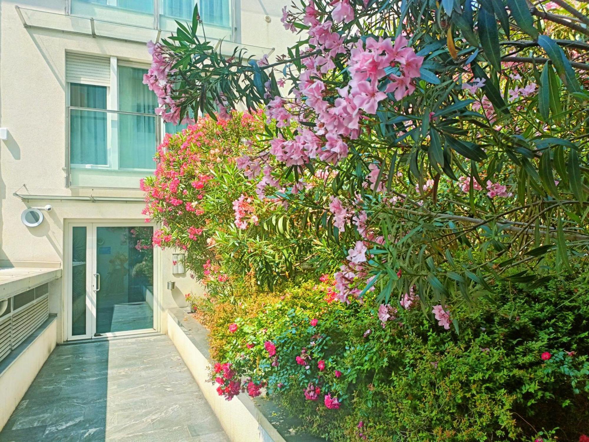 Apartment Vela Centro Con Garage *