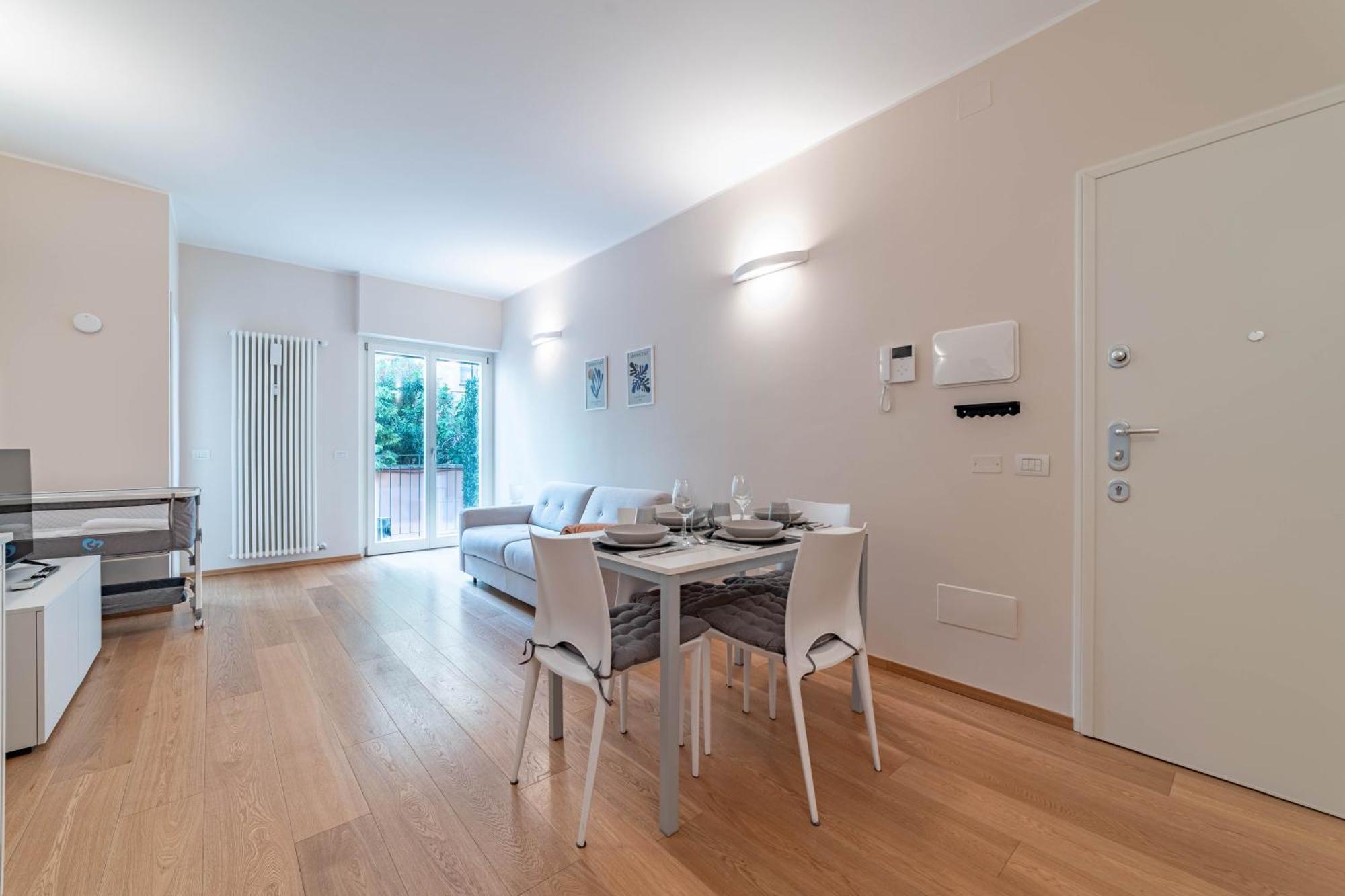 Appartement 500 M From Corso Sempione, Close To Metro M5