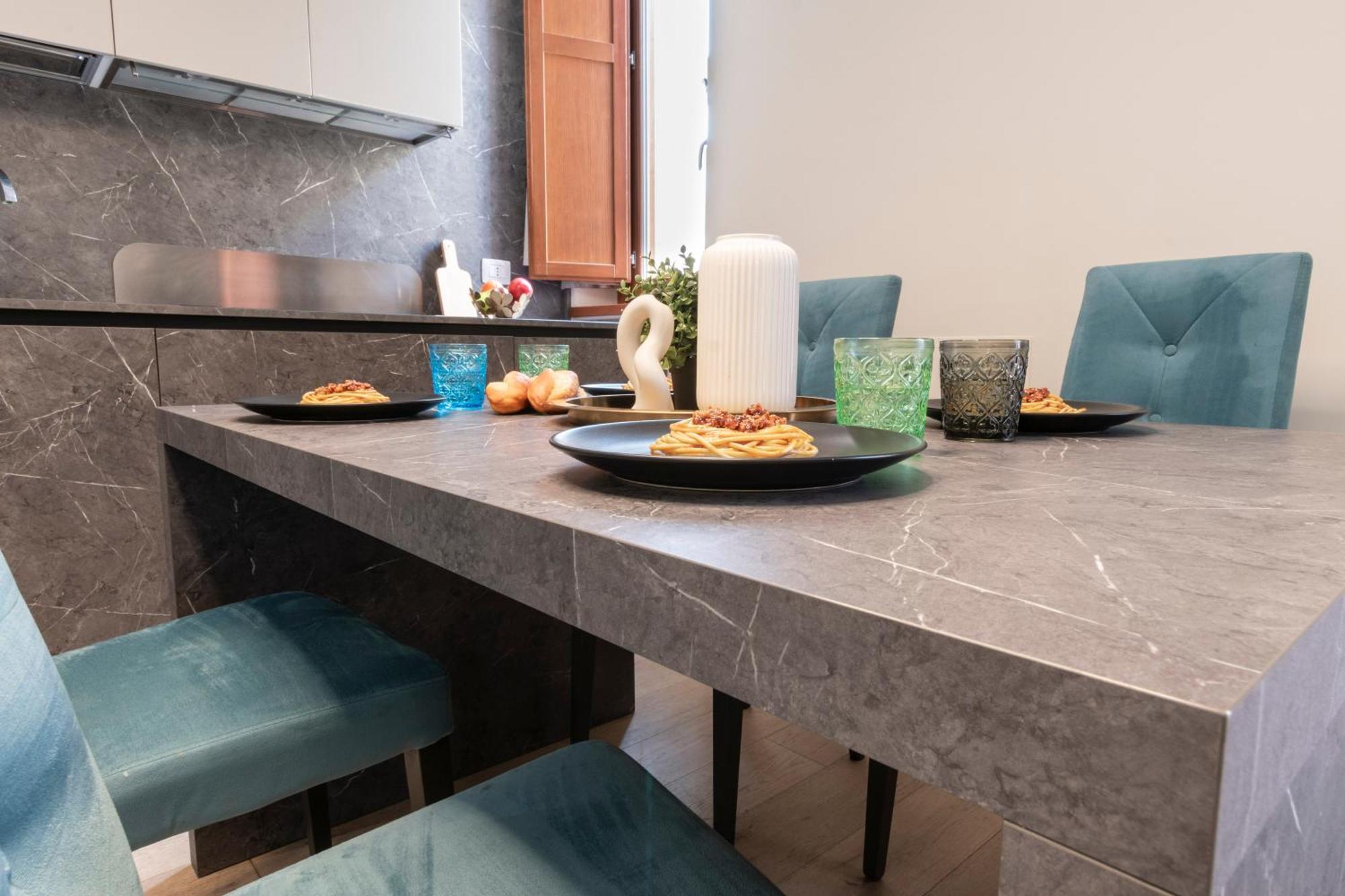 Ihost - Bottego 21 * Milano