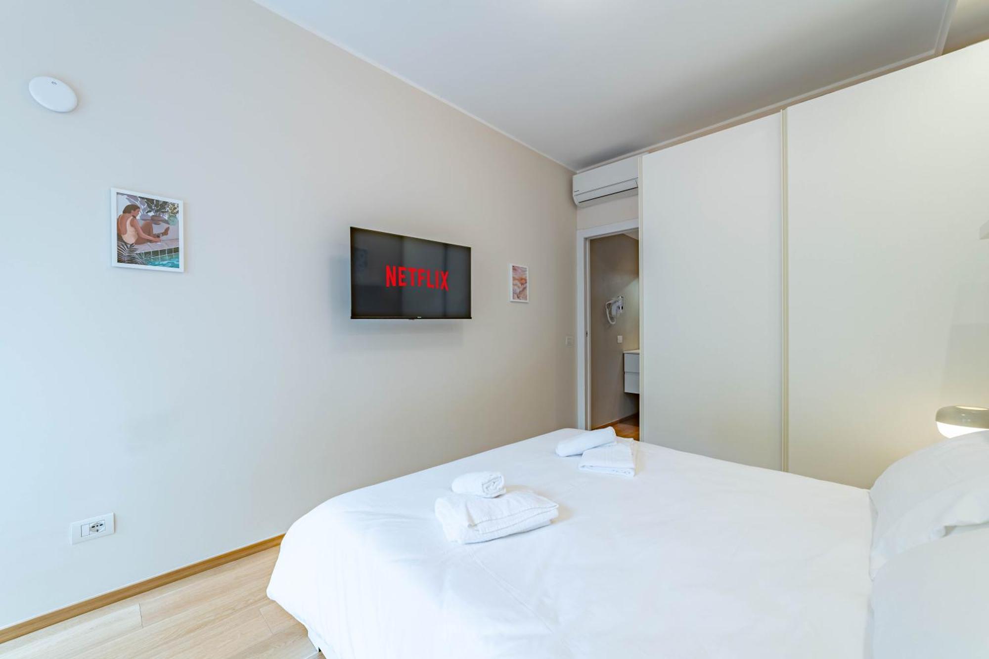 500 M From Corso Sempione, Close To Metro M5