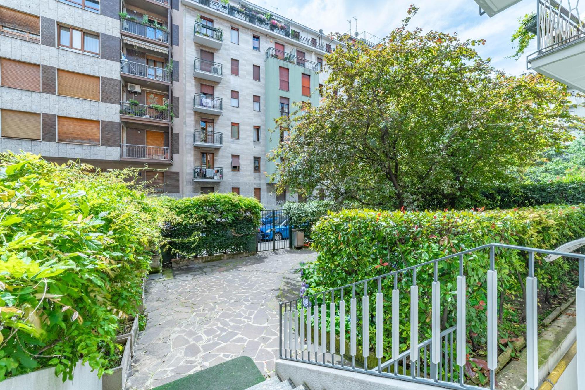 500 M From Corso Sempione, Close To Metro M5 * Milaan