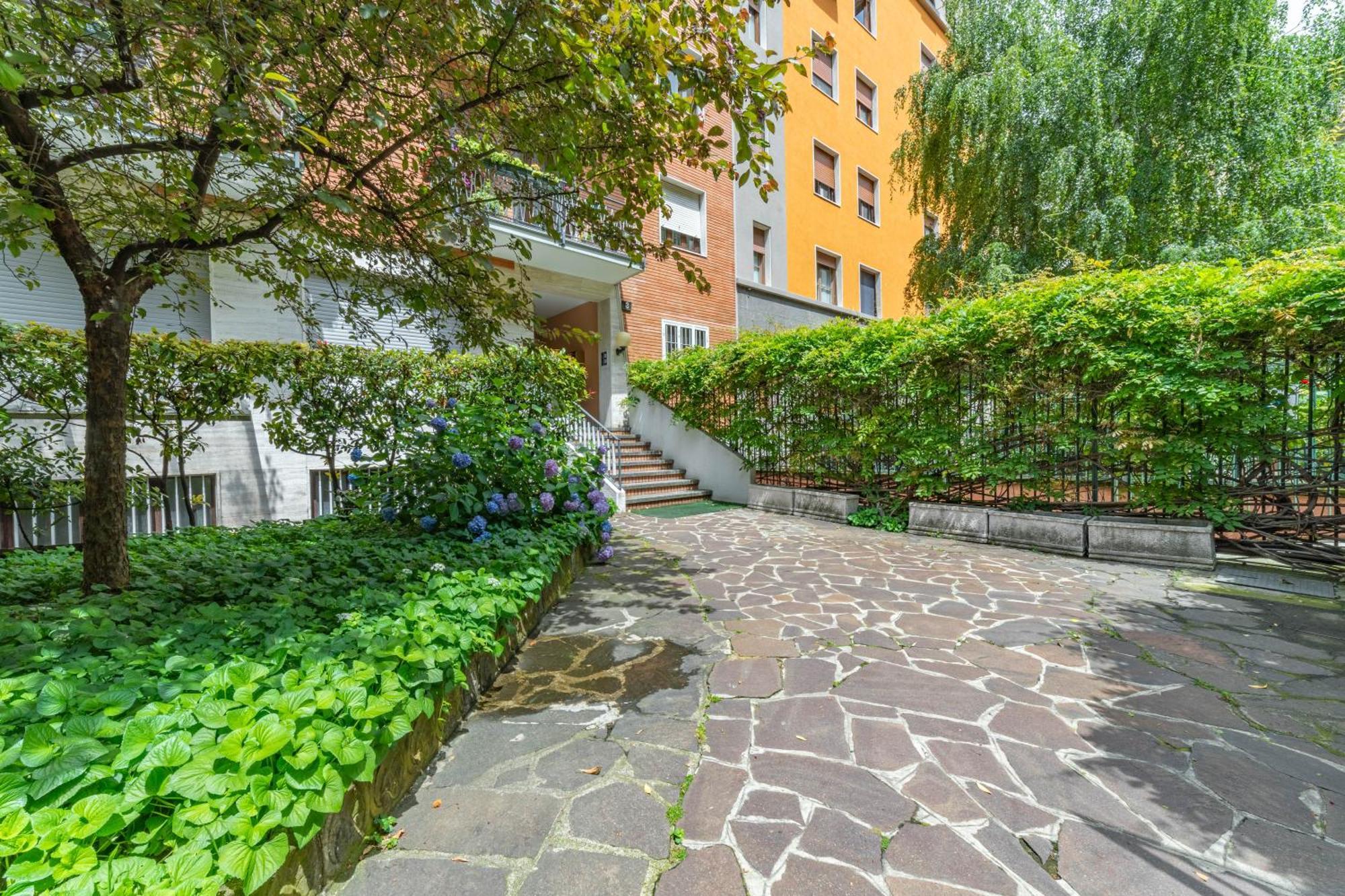 500 M From Corso Sempione, Close To Metro M5 Milaan