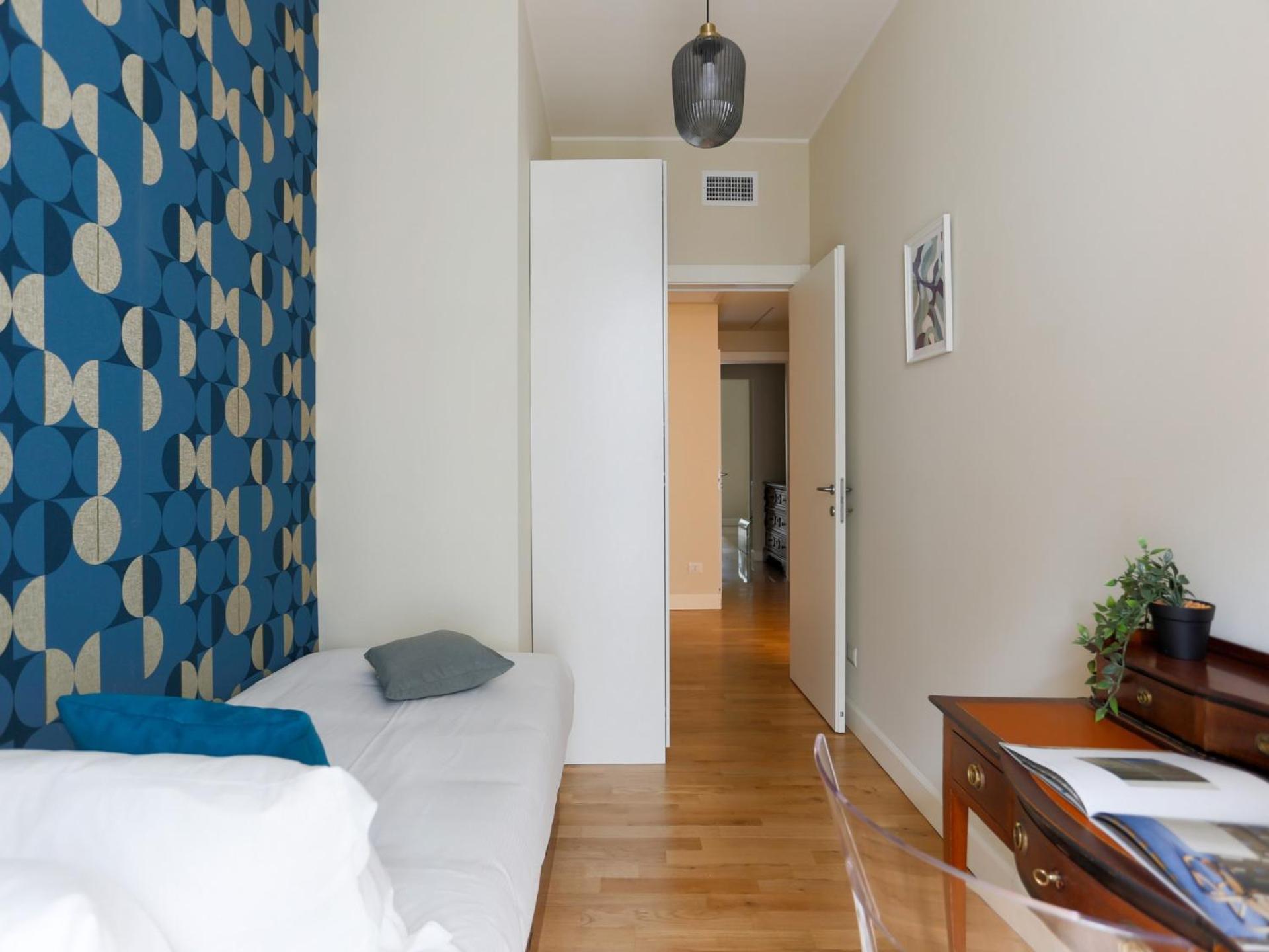 The Rent - Charming In Pagano * Milano