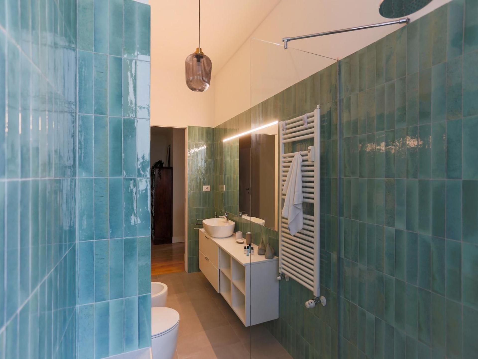The Rent - Charming In Pagano Milano