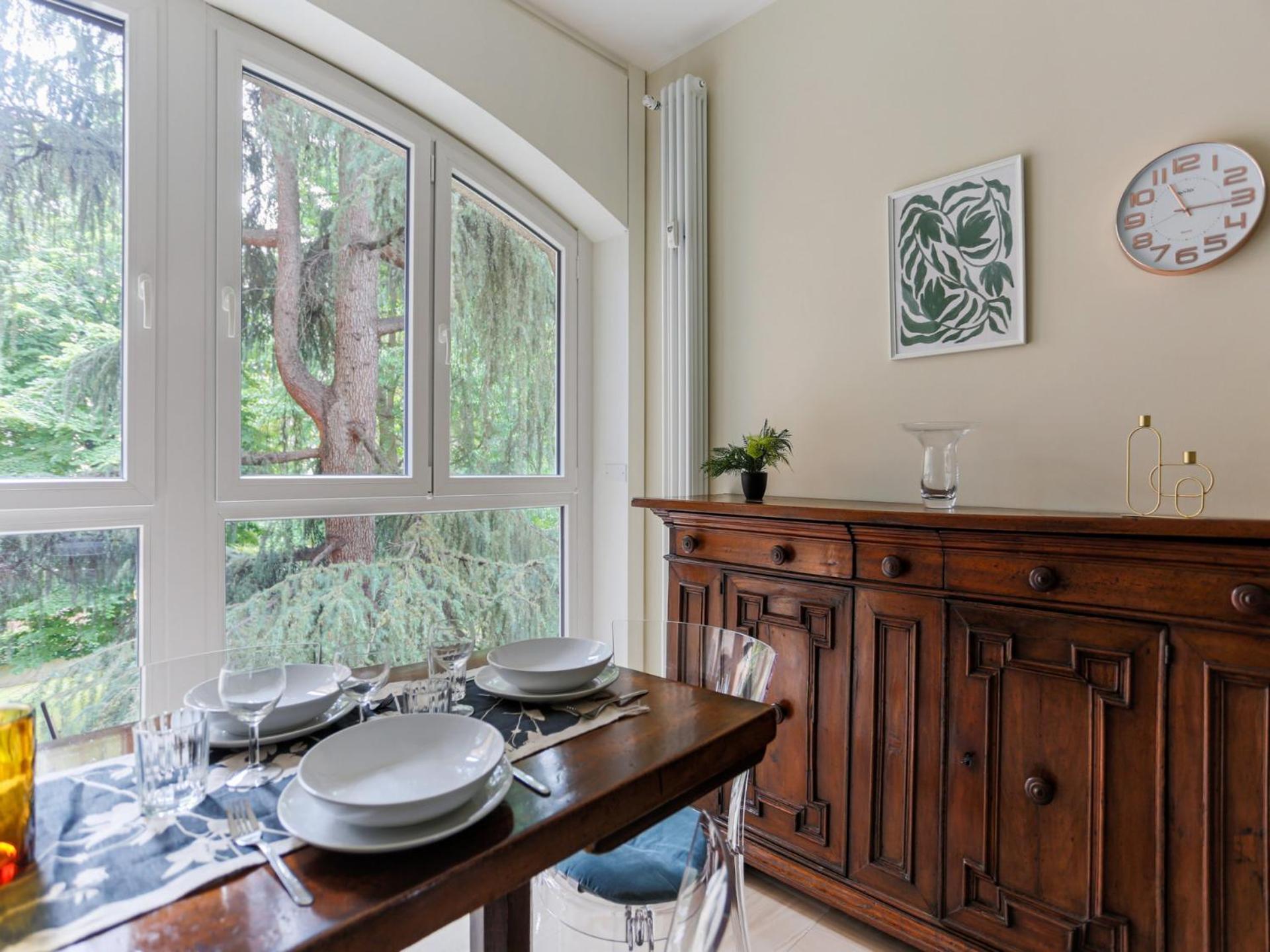 The Rent - Charming In Pagano Milano