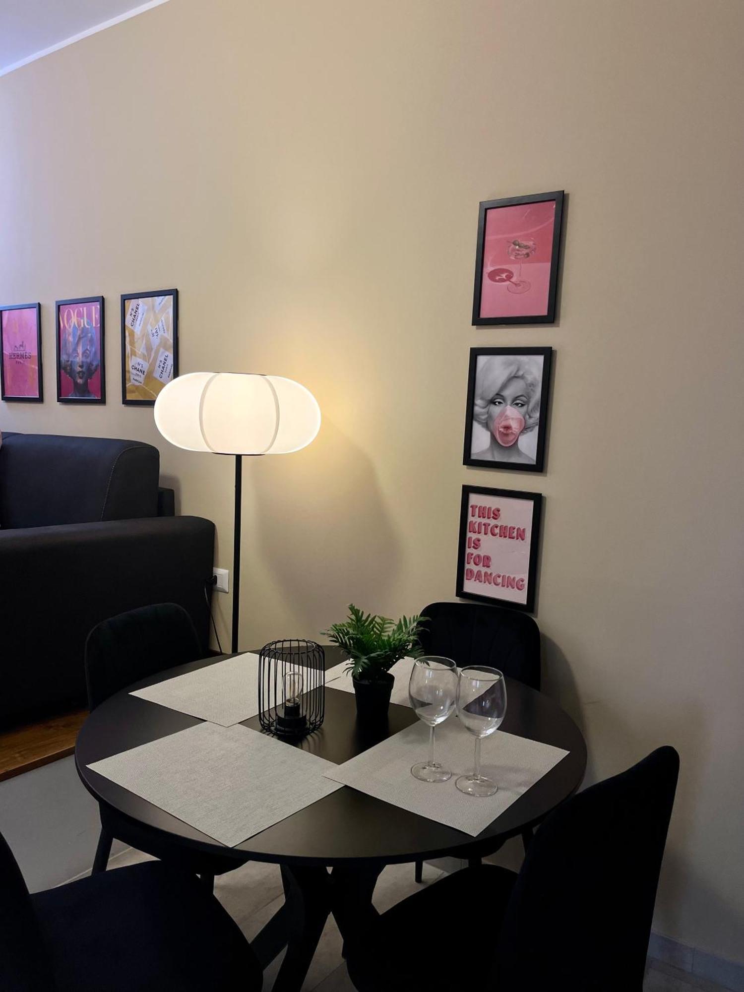 Dimora Chic - A 5 Fermate Dal Duomo Feriehus Milano
