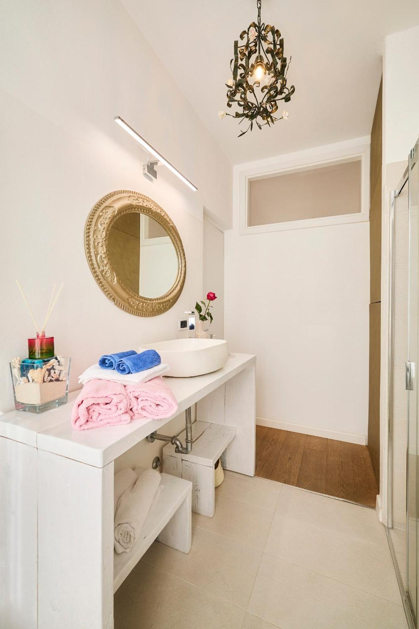 Luxy Close Navigli *