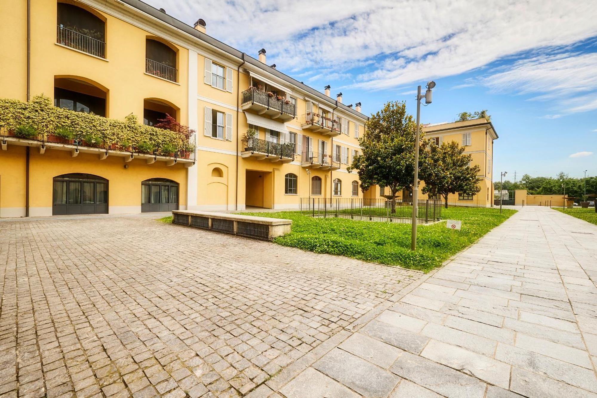 Luxy Close Navigli