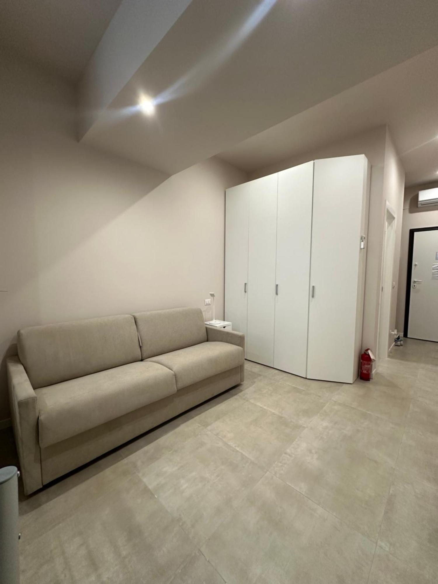 Monolocale Piazza Gambara M1 * Milano