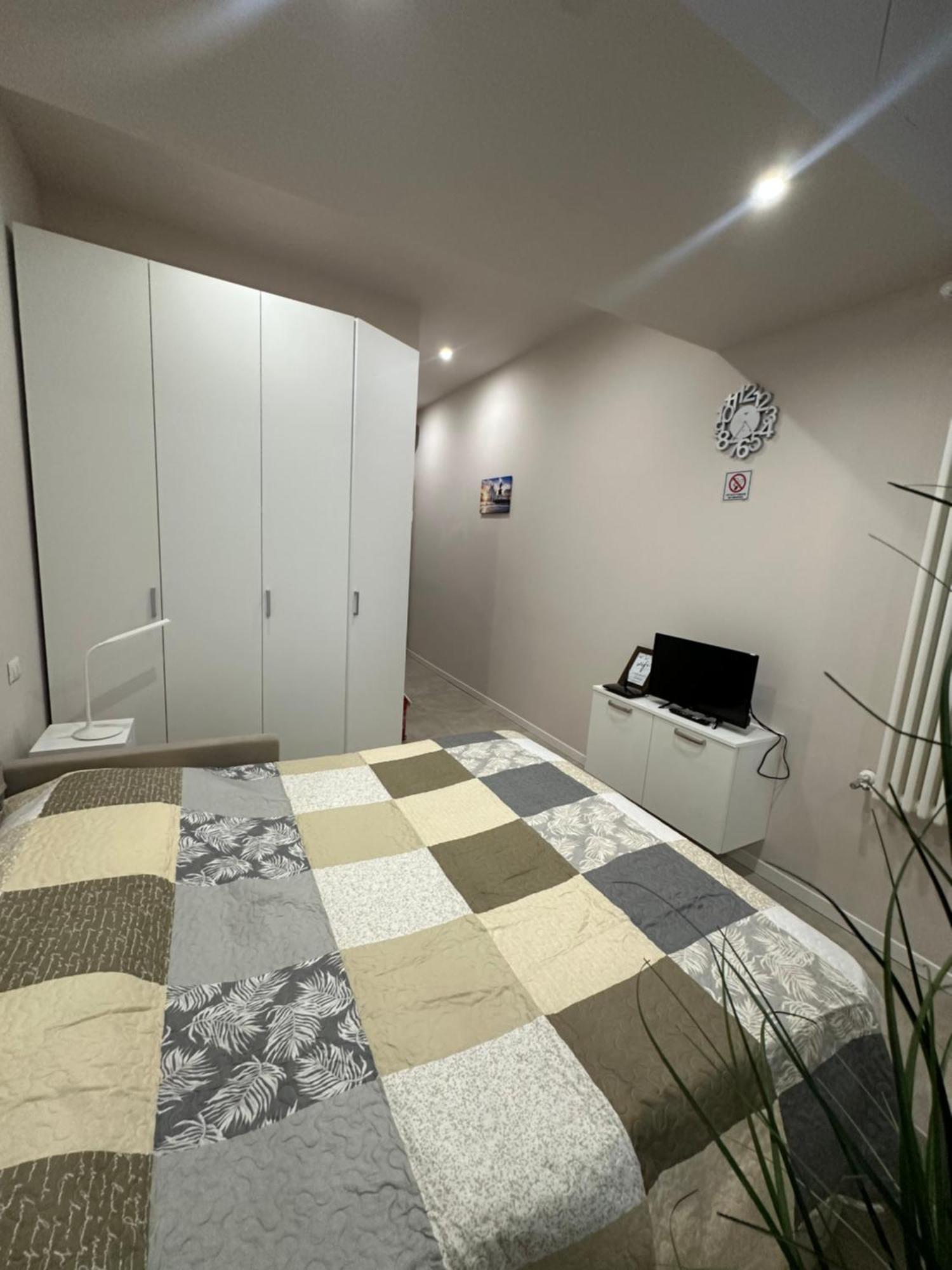 Monolocale Piazza Gambara M1 Milano