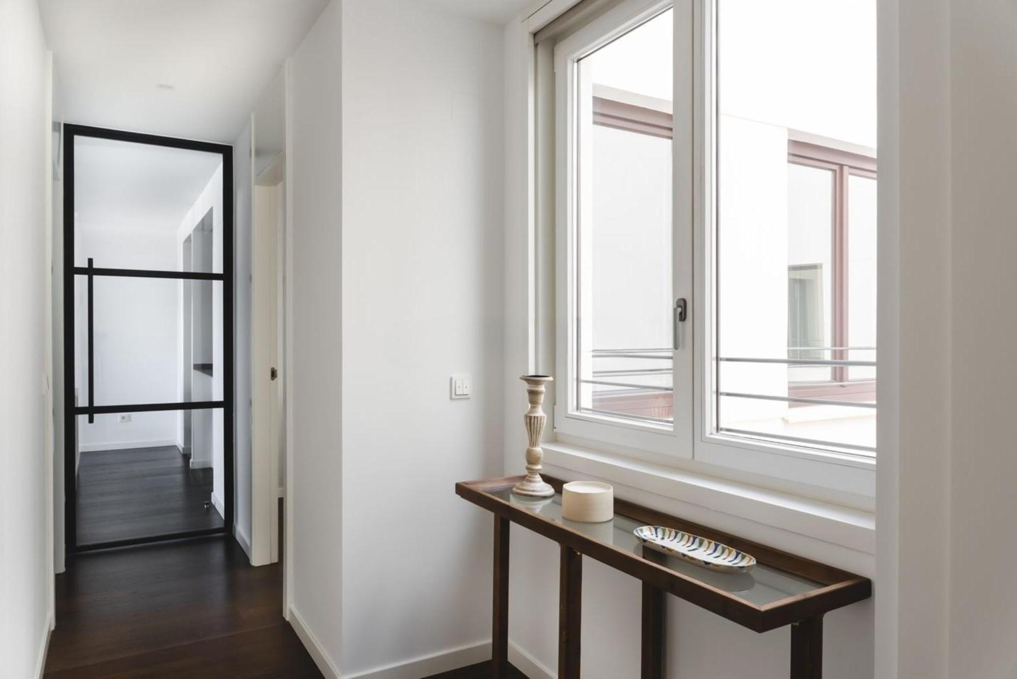 Repetti Design - 10 Min To Centre & Airport