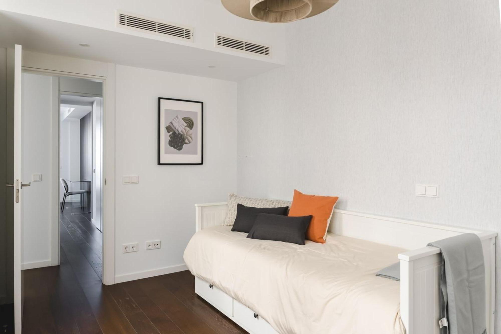 Repetti Design - 10 Min To Centre & Airport *