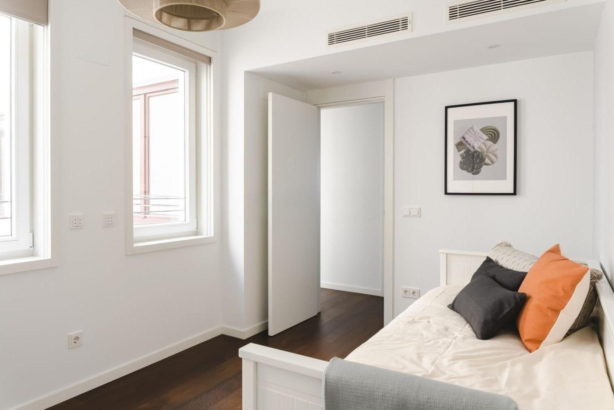 Repetti Design - 10 Min To Centre & Airport