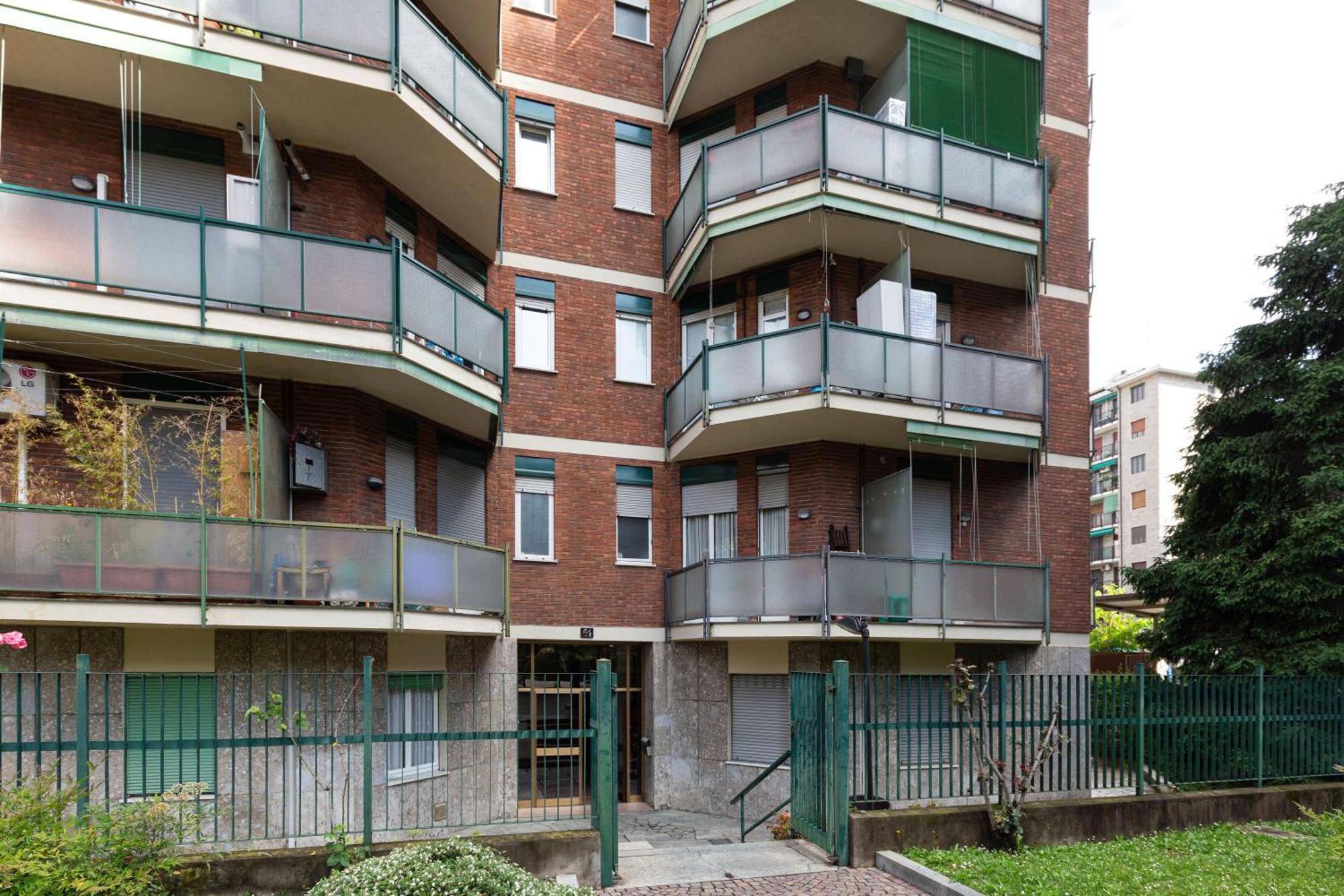 Appartamento Lorenteggio-piazza Frattini Balcony *