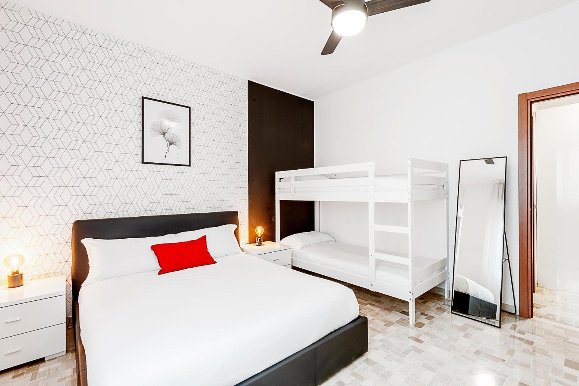 Leilighet Stayeasy Staro5 - 5 Minutes To Udine Subway