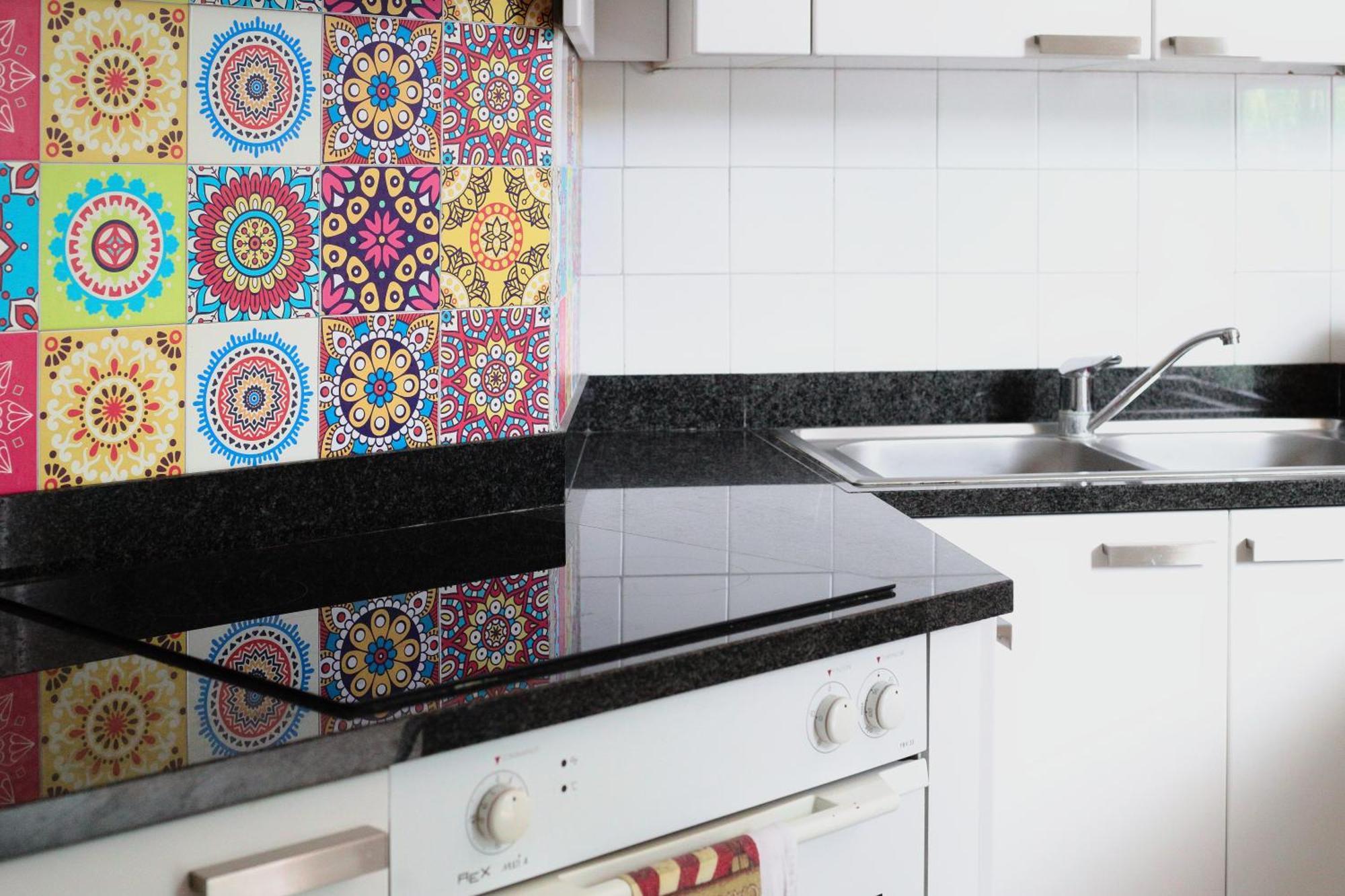 Rainbow House Via Dei Carafa * Milaan
