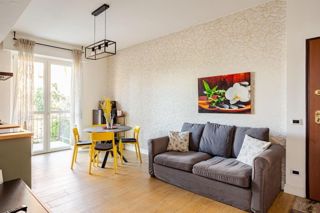 Apartment Bright & Modern 2 Min Metro 20min Niguarda H Mailand