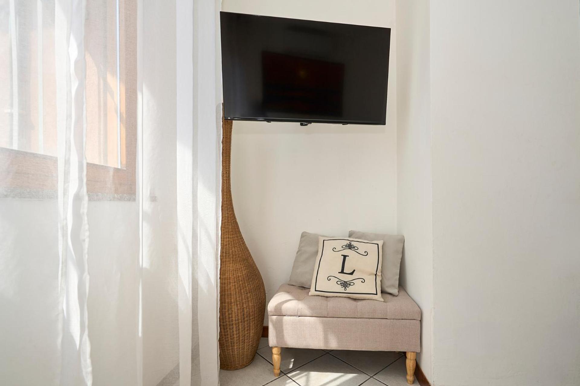 Appartement -luminosa 5 Stars With Balcony- Wifi Netflix 15 Minutes From Duomo *