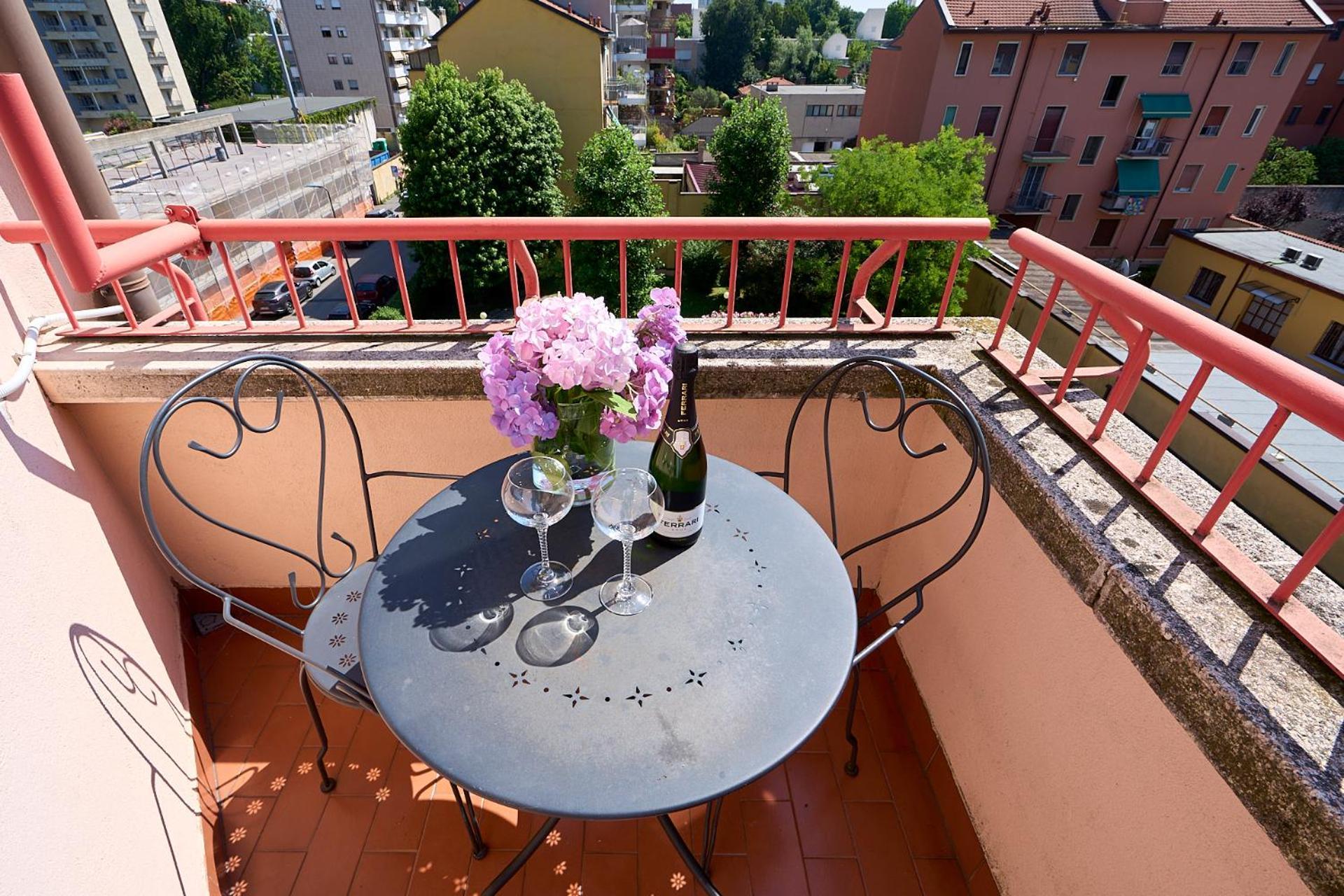 -luminosa 5 Stars With Balcony- Wifi Netflix 15 Minutes From Duomo Lejlighed Milano