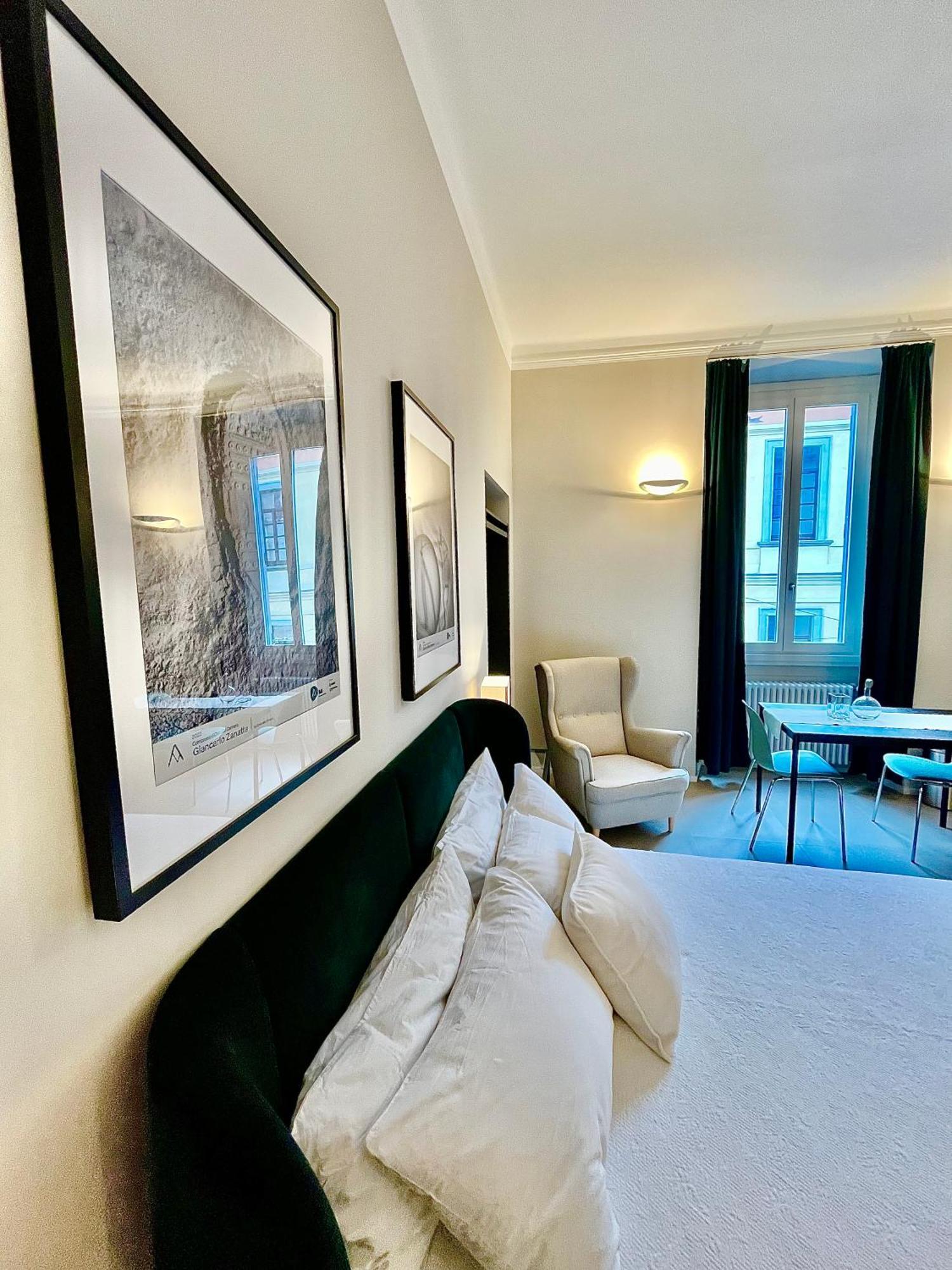 Solferino 37 * Milano