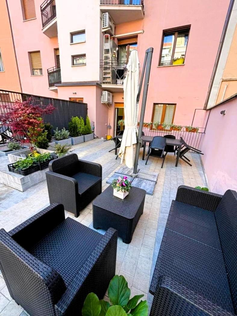 Terrace Charming In Leilighet