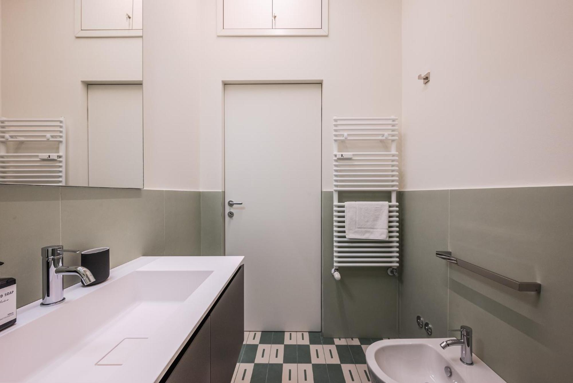 Spacious In Next To Metro * Milano