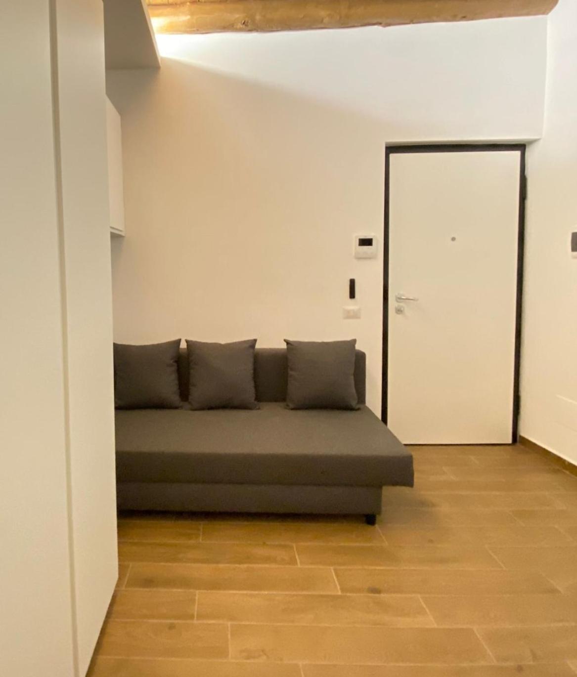Modern Via Imbonati Leilighet *