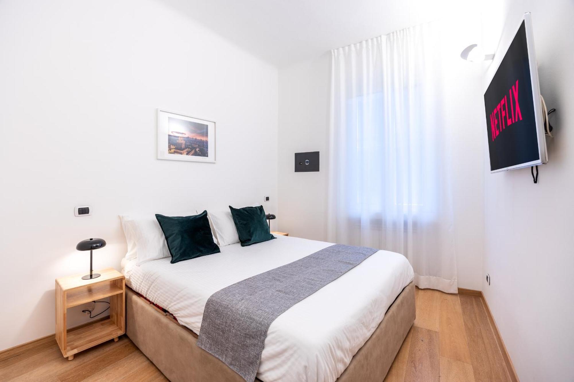 Corso Como-garibaldi - Luxury Flat With Parking And Wifi *