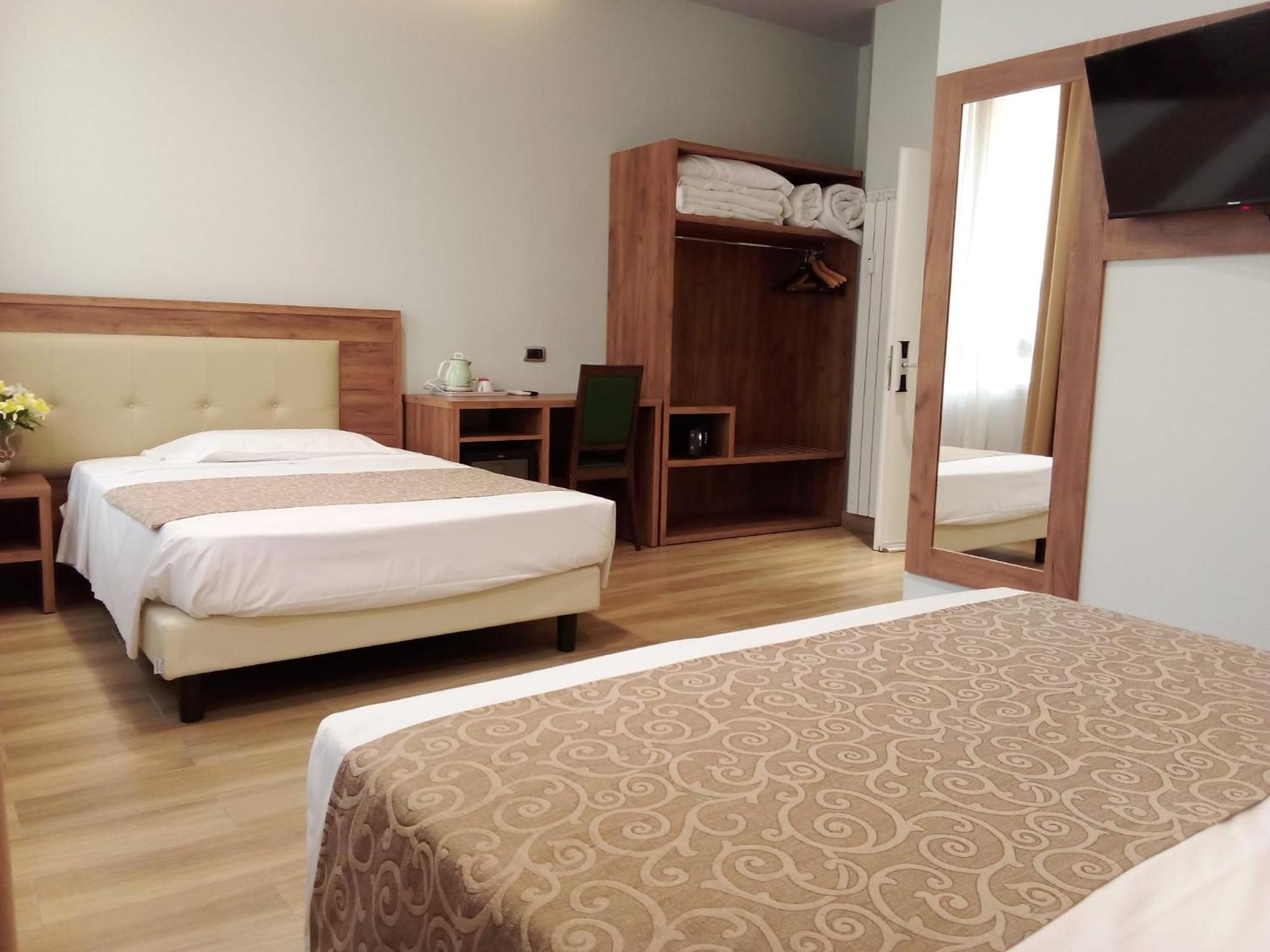 Hotel Station 3*