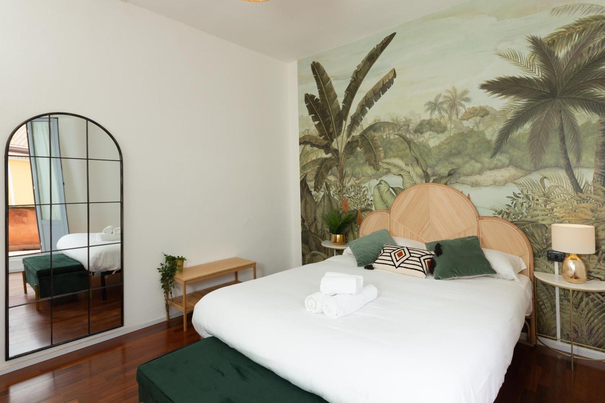 Flower Exclusive - M3 - Isola District Milaan
