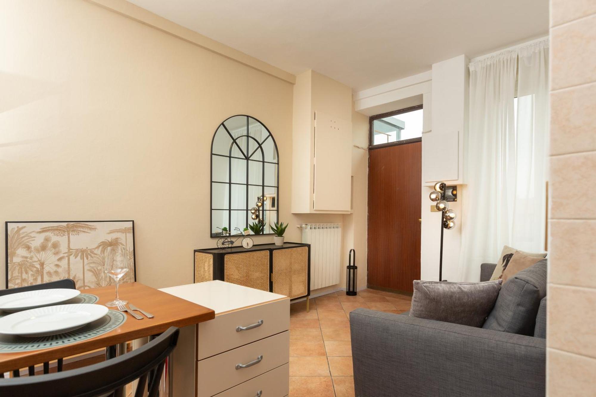 Flower Exclusive - M3 - Isola District Appartement