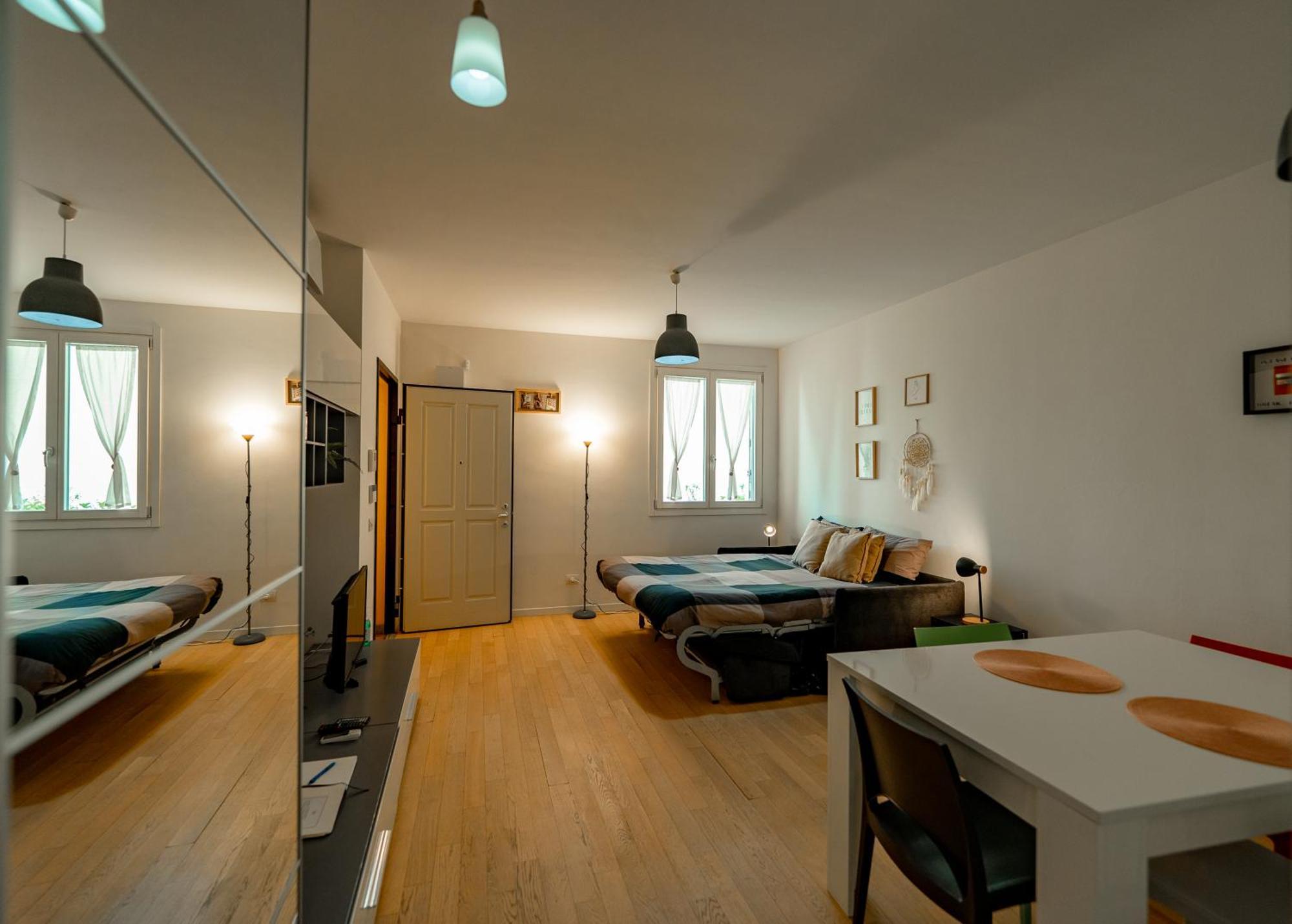 Apartment Yr - Navigli *