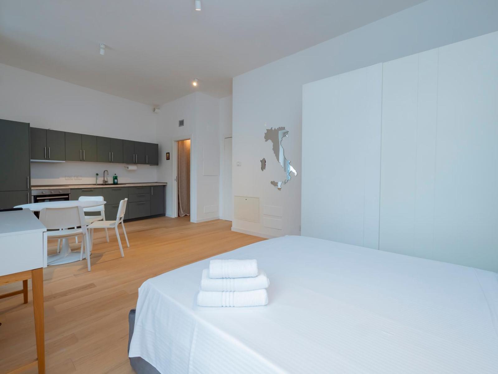 Xenia - New In Corso Buenos Aires Milano