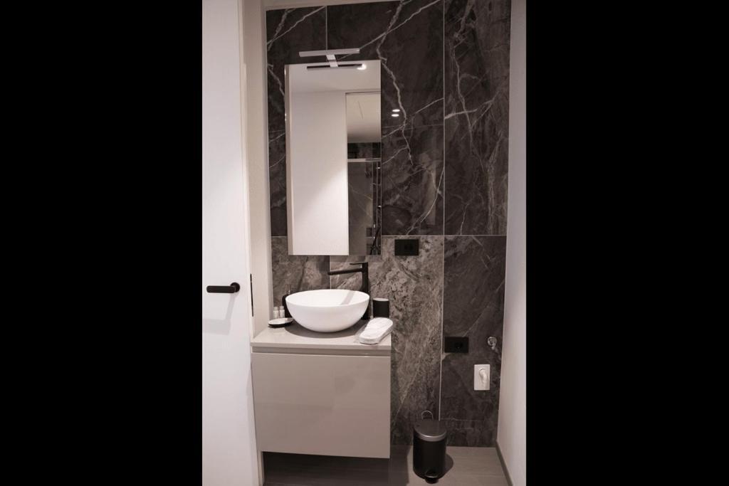 Esclusivo Rifugio A Pochi Passi Dal Duomo - Apt 2 * Milan