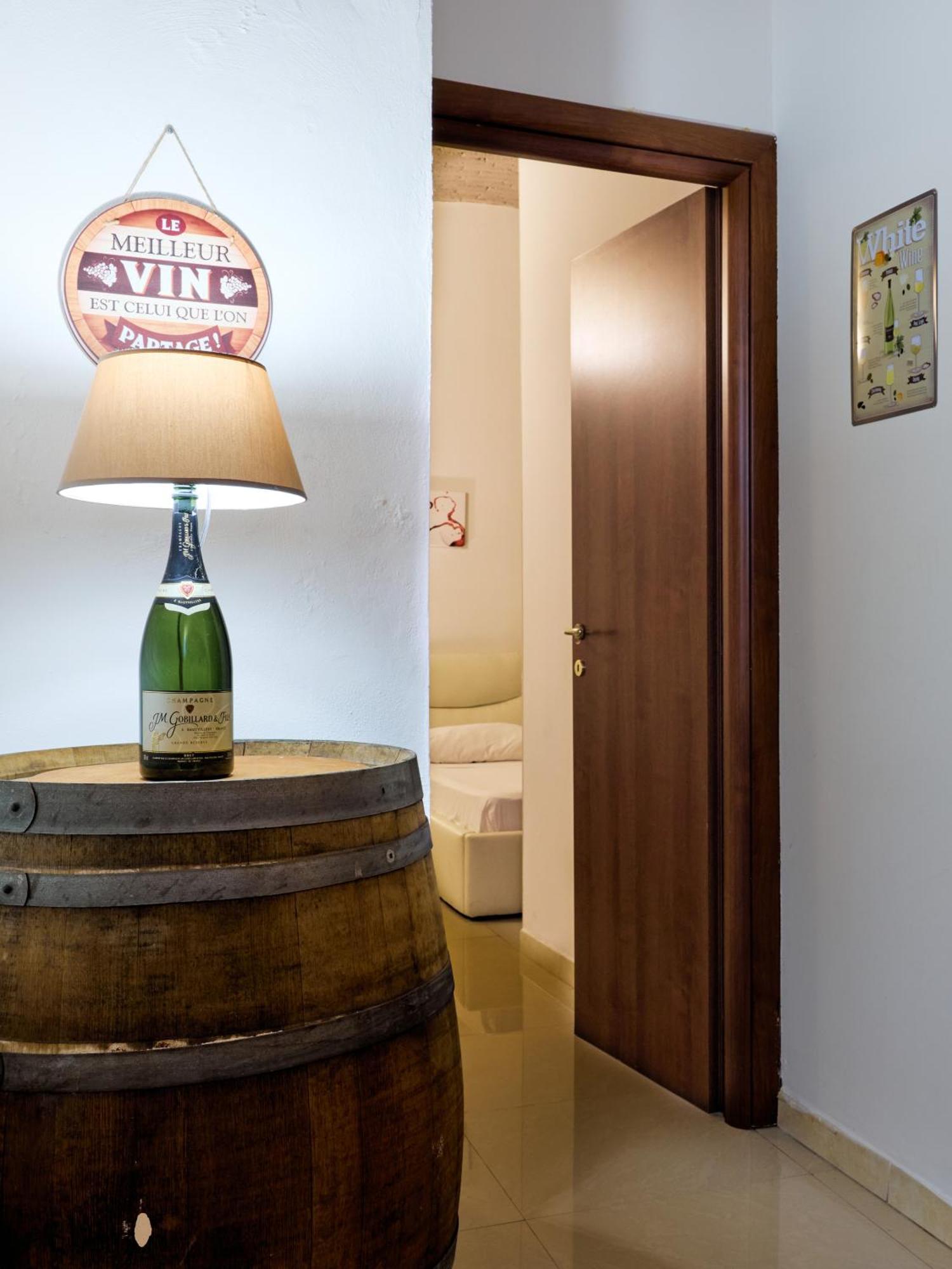 La Cantinetta Di - The Wine Cave In Appartamento