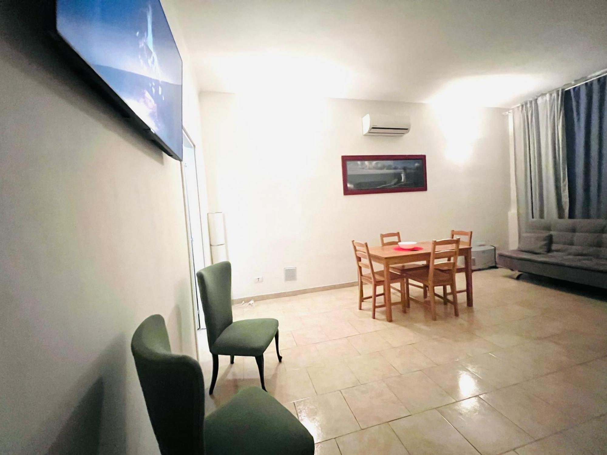 Appartamento For 6 Peaple Close To The Red Metro